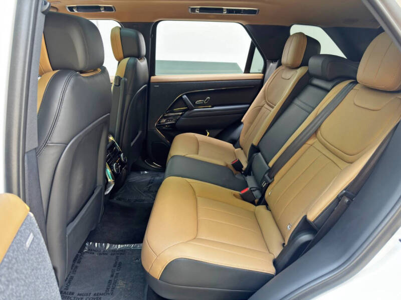 2024 Land Rover Range Rover Sport P550e Autobiography