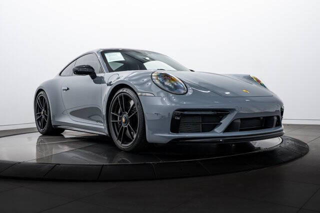 2024 Porsche 911 Carrera 4 GTS