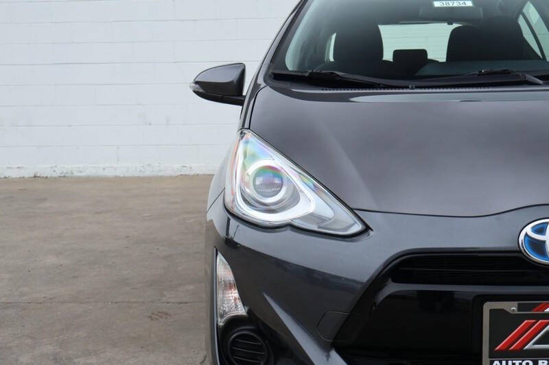 2015 Toyota Prius c Three