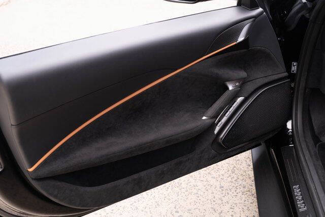 2025 Ferrari Roma Spider