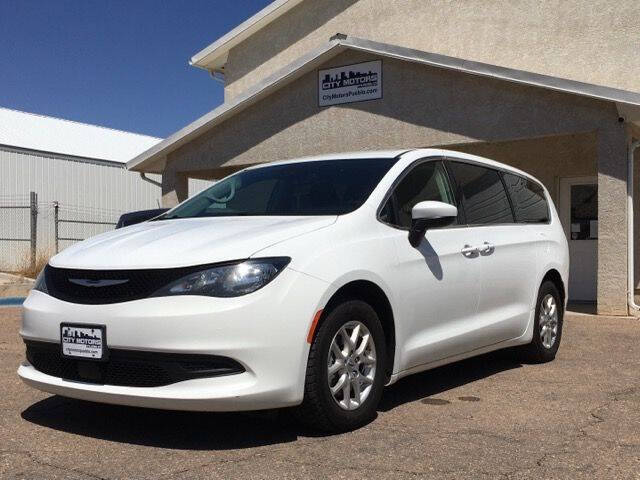 2023 Chrysler Voyager LX