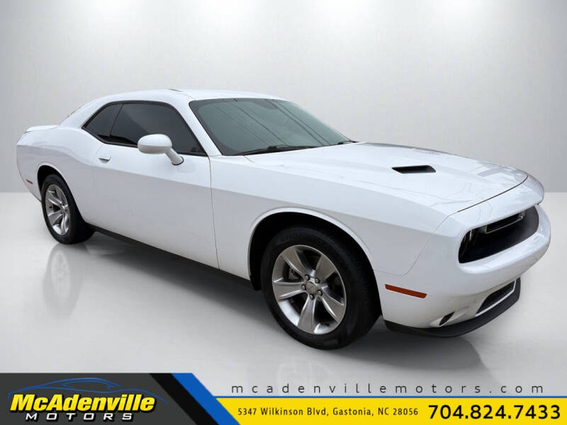 2021 Dodge Challenger SXT's photo