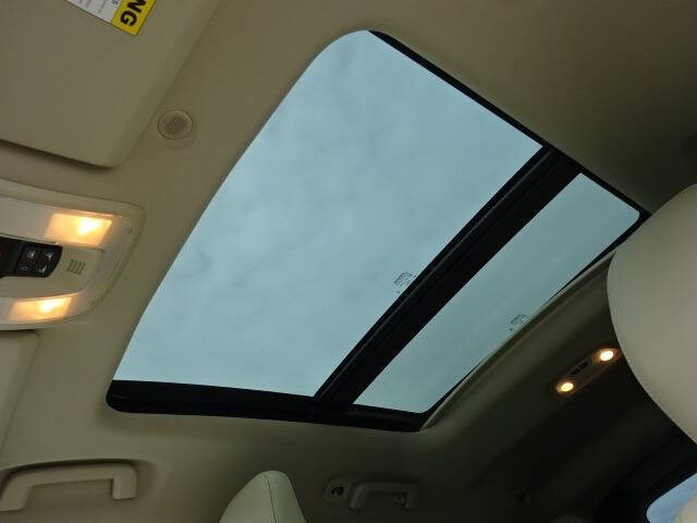 2016 Volvo XC60 T6 Drive-E R-Design Platinum