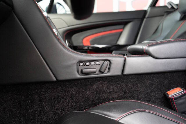 2015 Aston Martin V12 Vantage S 43