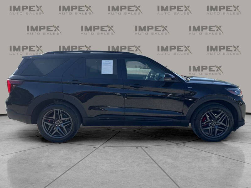 2025 Ford Explorer ST-Line