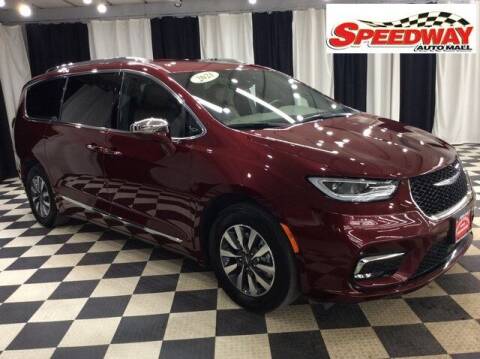 2021 Chrysler Pacifica Hybrid for sale at SPEEDWAY AUTO MALL INC in Machesney Park IL