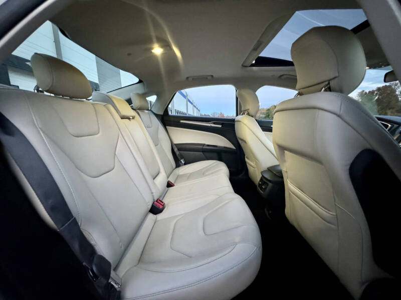 2014 Ford Fusion Hybrid Titanium