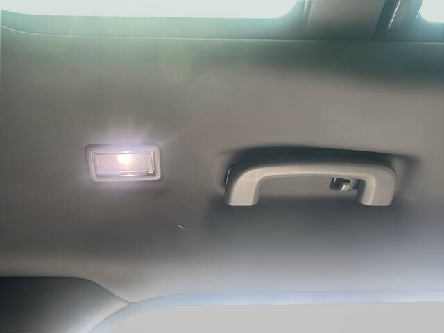 2026 Land Rover Range Rover Velar P400 Dynamic SE