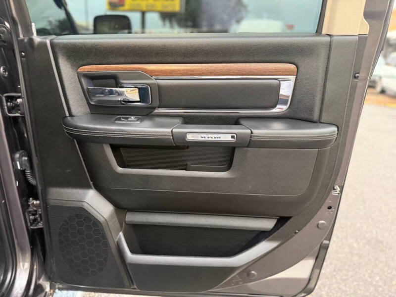 2017 RAM 1500 Laramie