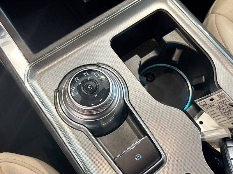 2022 Ford Edge Titanium