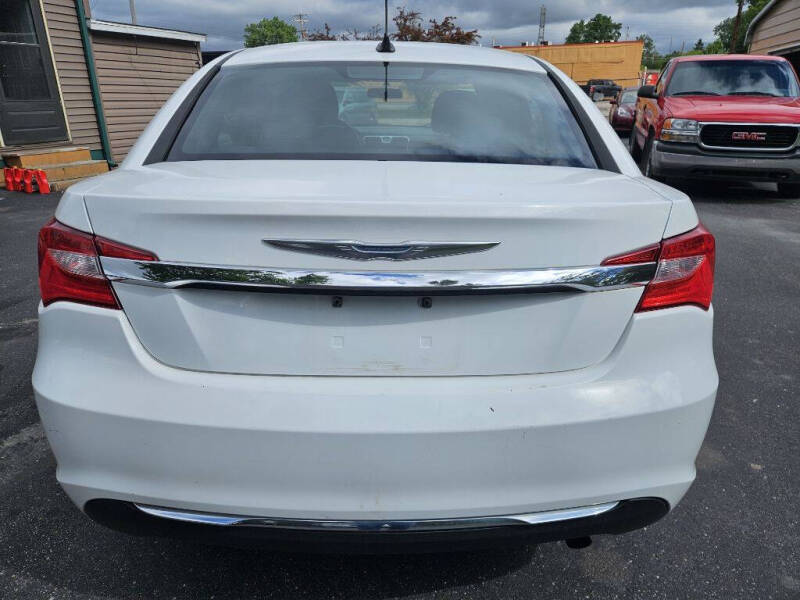 2012 Chrysler 200 LX