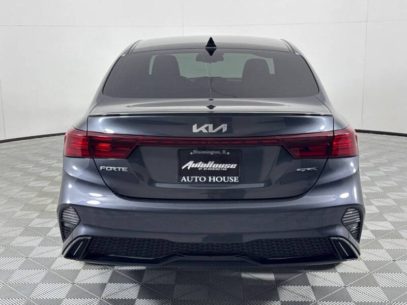 2022 Kia Forte GT Line