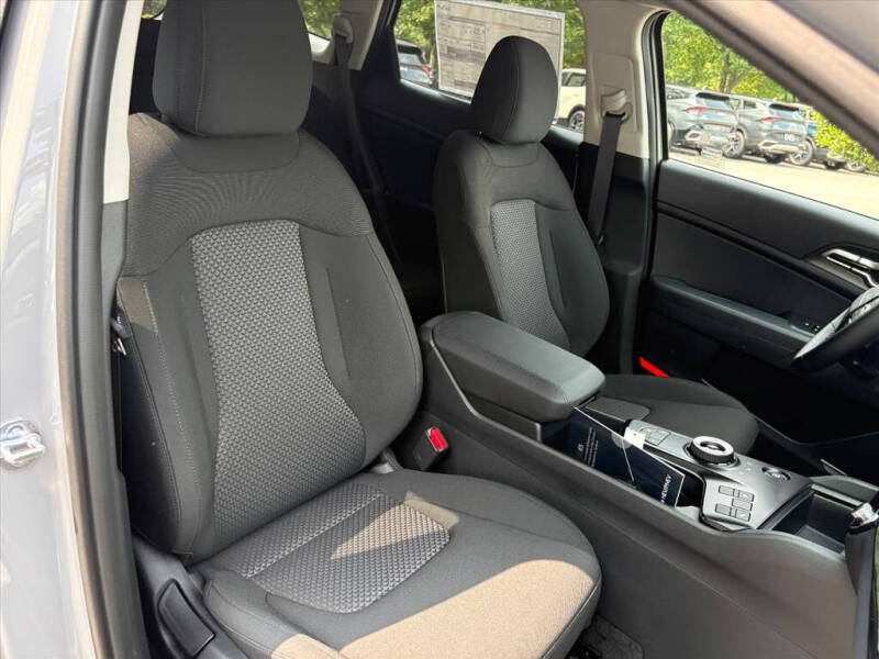 2026 Kia Sportage Hybrid S