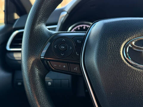 2018 Toyota Camry LE