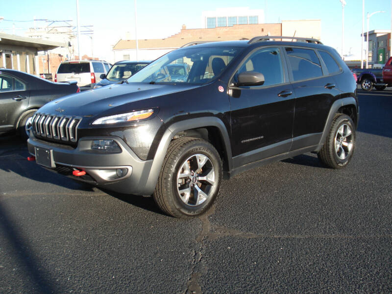 2015 Jeep Cherokee for sale at Shelton Motor Company in Hutchinson KS