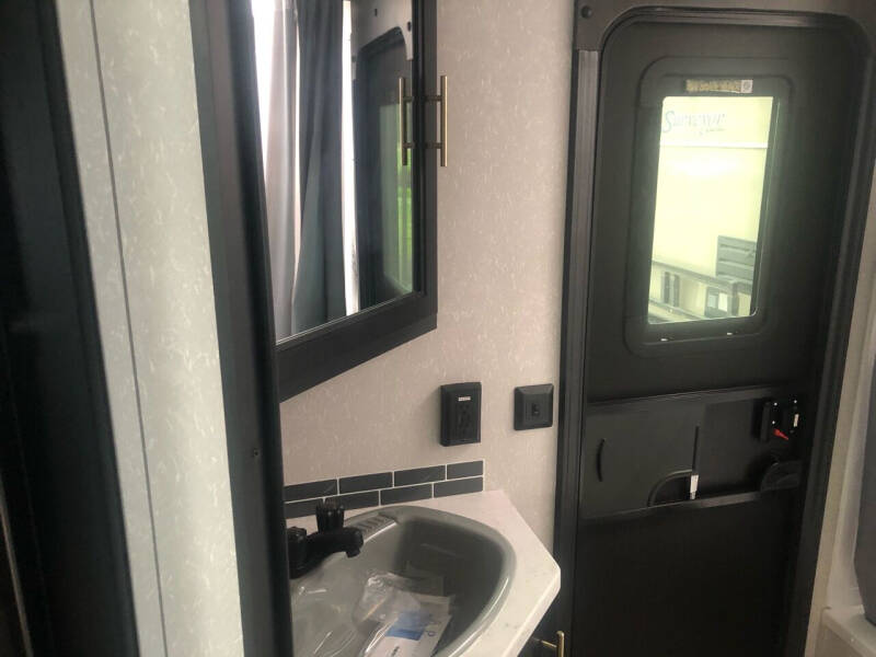 2021 FOR RENT!!!  Forest River Greywolf 23DBH