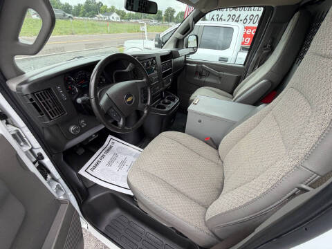 2022 Chevrolet Express 2500