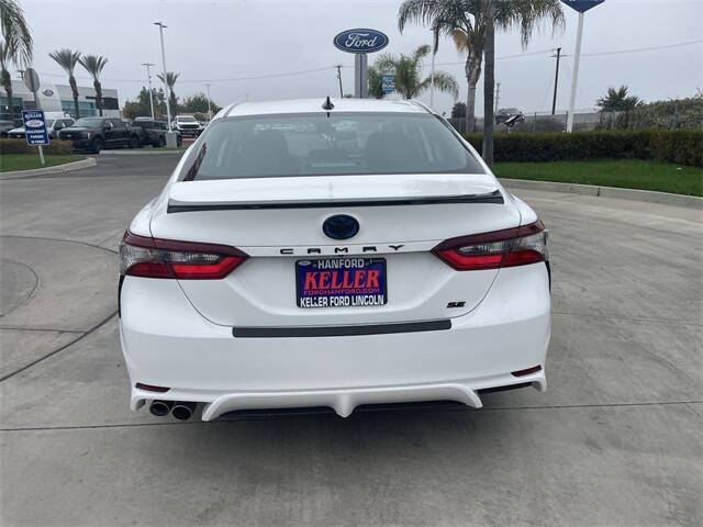 2023 Toyota Camry Hybrid SE Nightshade