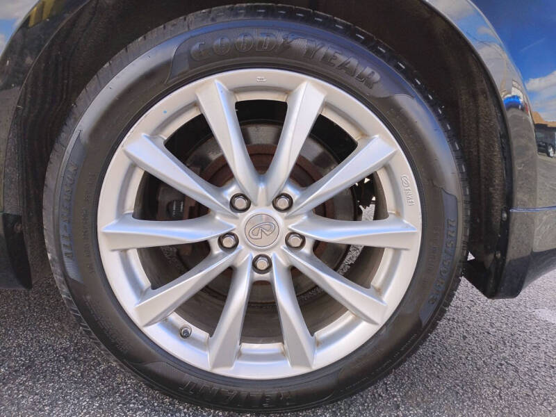 2011 Infiniti G37 Coupe x