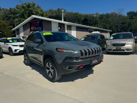 2015 Jeep Cherokee for sale at Victor's Auto Sales Inc. in Indianola IA