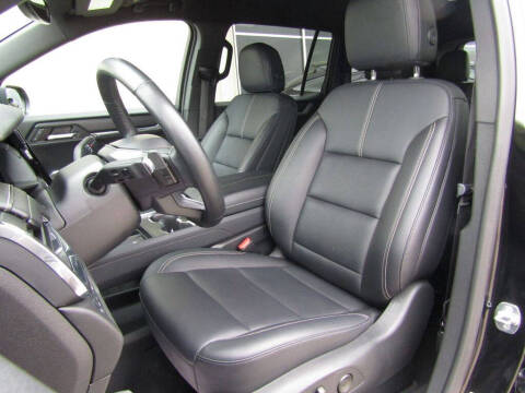 2024 GMC Acadia Elevation
