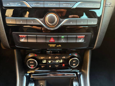2017 Infiniti QX30