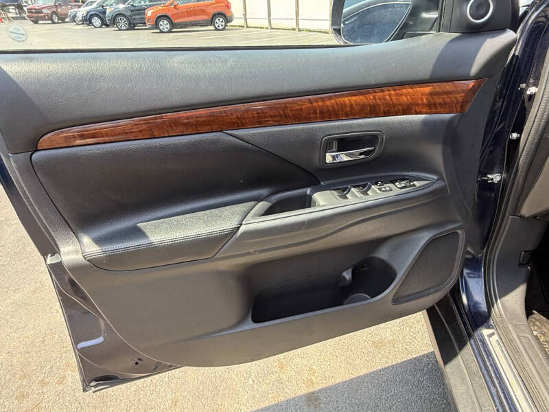 2015 Mitsubishi Outlander SE