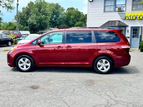 2012 Toyota Sienna LE 8-Passenger