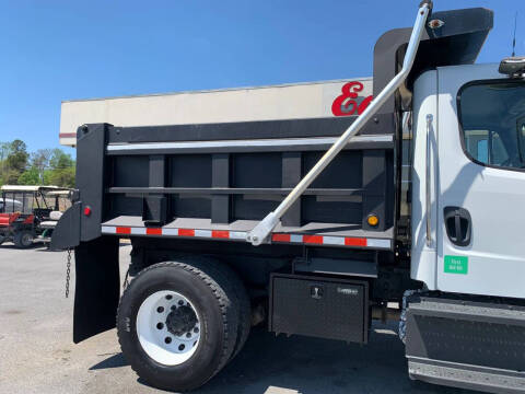 2016 Freightliner M2 106
