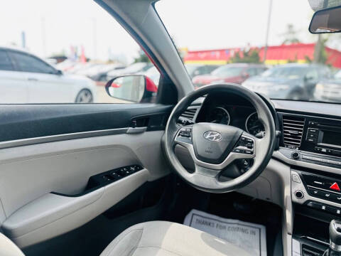 2017 Hyundai Elantra