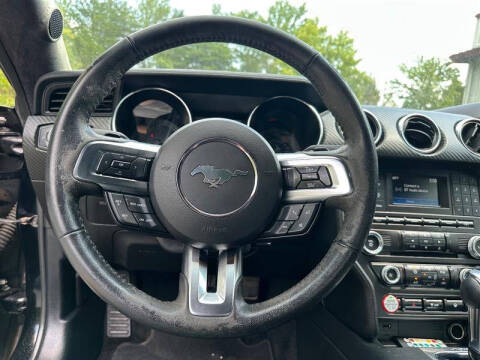 2017 Ford Mustang V6