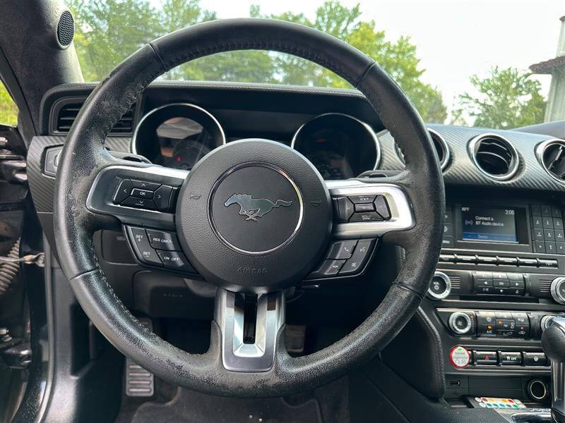 2017 Ford Mustang V6