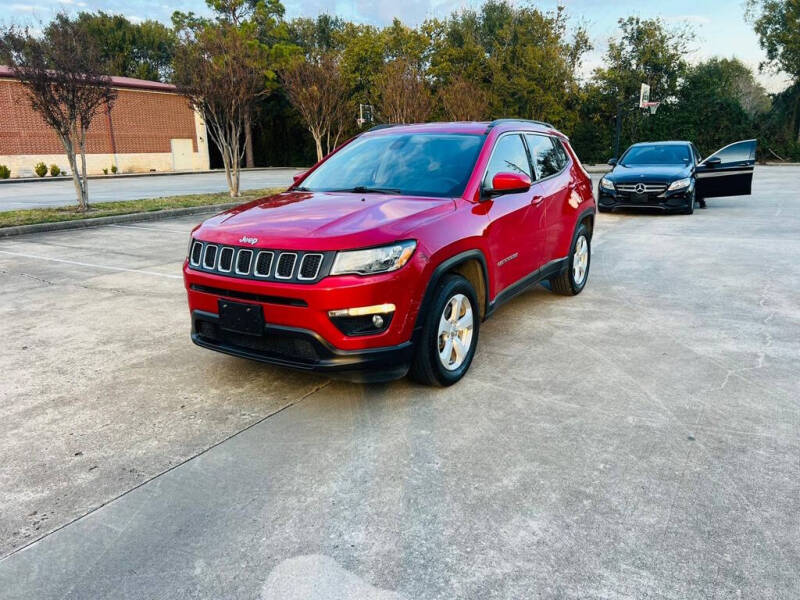 2018 Jeep Compass Latitude photo 2