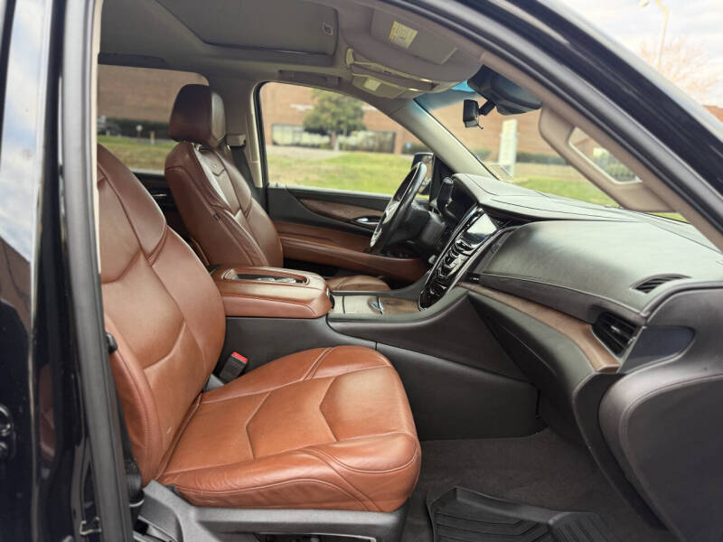 2020 Cadillac Escalade Luxury