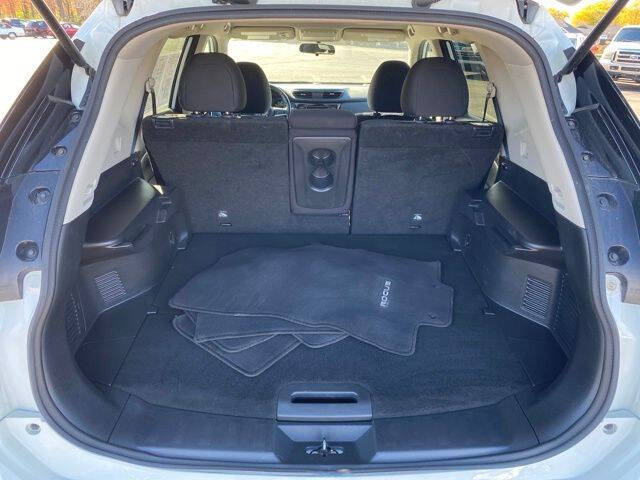 2020 Nissan Rogue SV