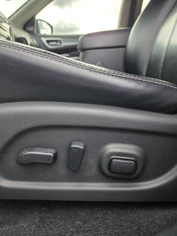 2018 Nissan Pathfinder SL