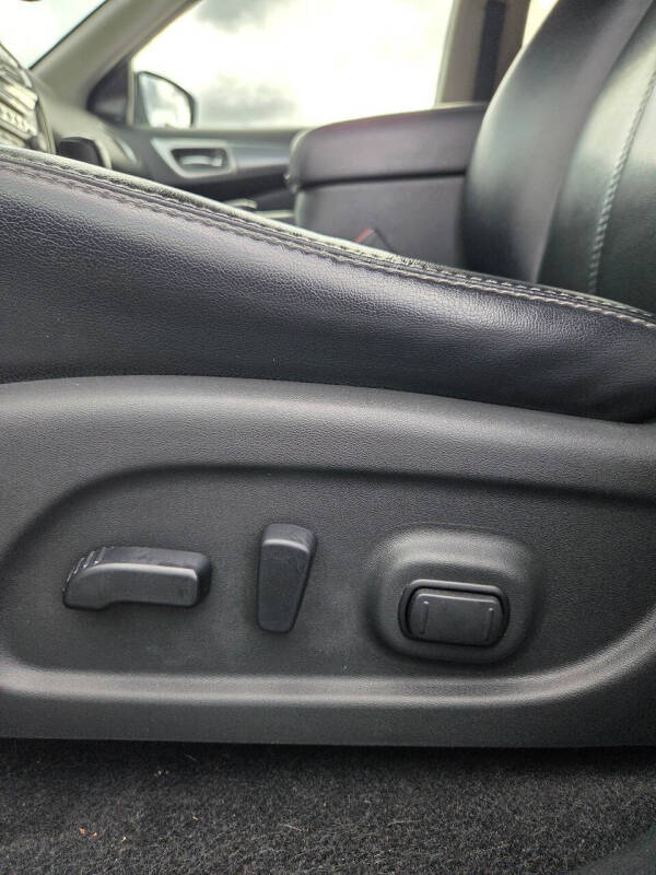 2018 Nissan Pathfinder SL