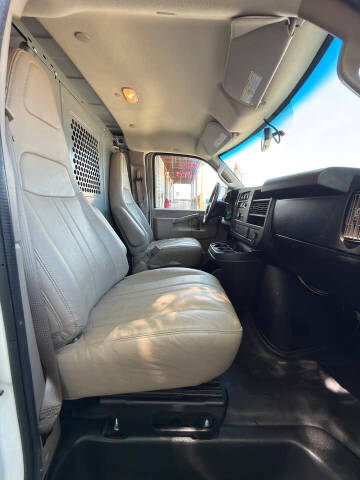 2017 Chevrolet Express 2500