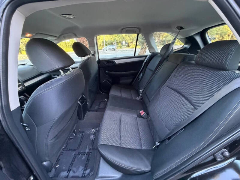 2017 Subaru Outback 2.5i