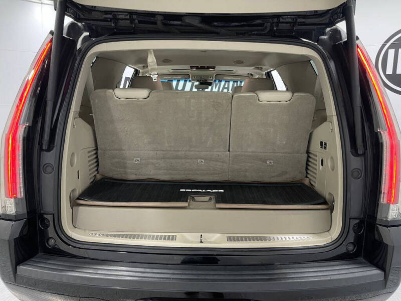 2019 Cadillac Escalade Luxury