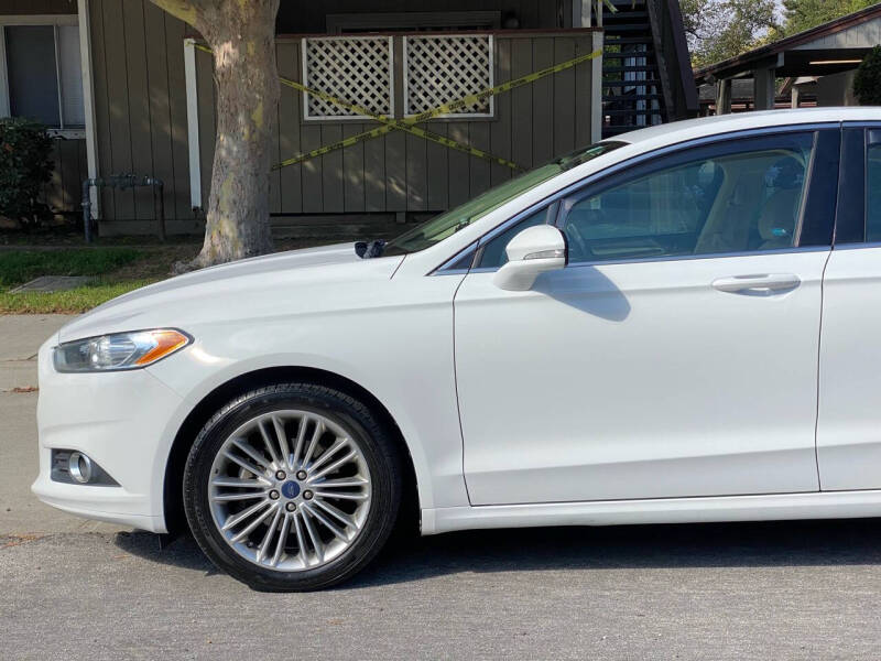 2014 Ford Fusion SE photo 10