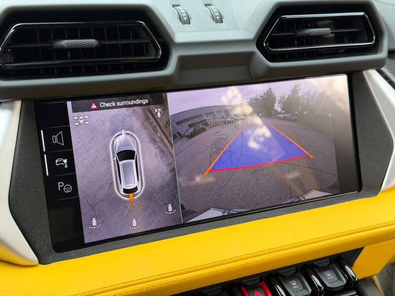 2025 Lamborghini Urus SE