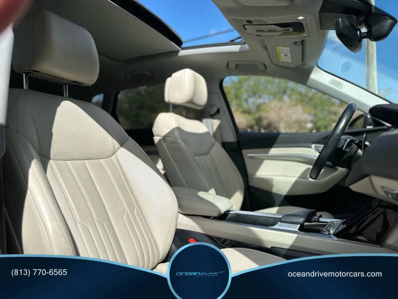 2019 Audi e-tron quattro Prestige