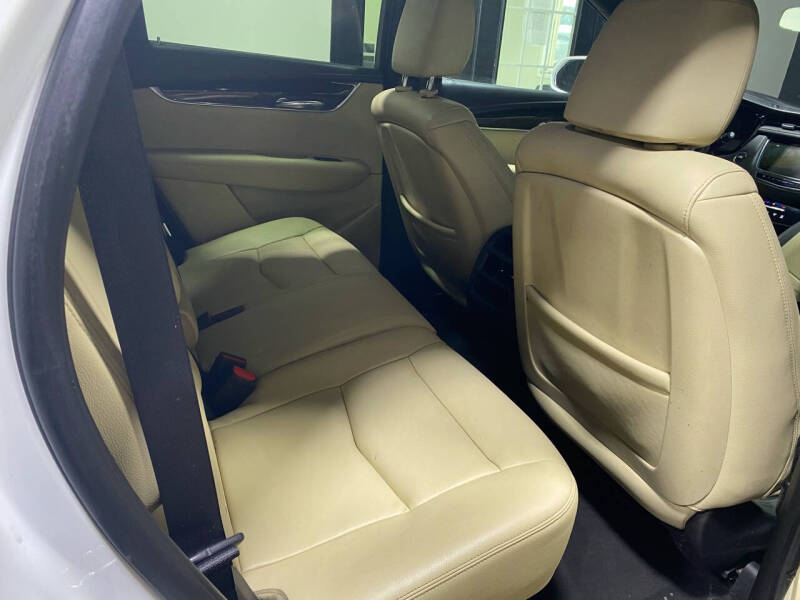 2017 Cadillac XT5