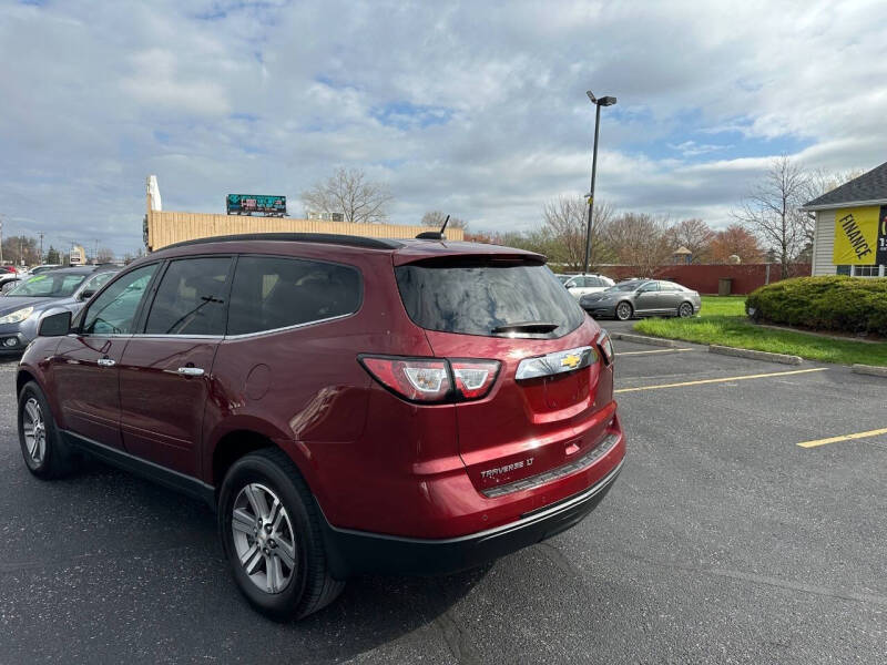 2017 Chevrolet Traverse LT