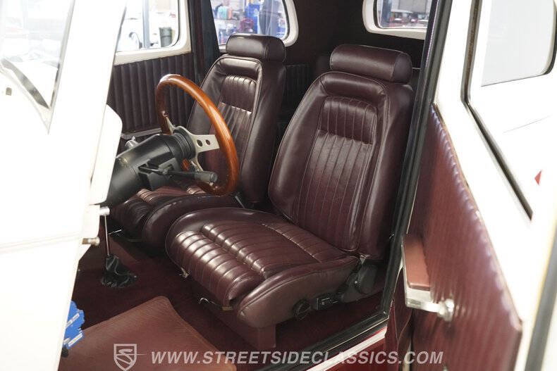 1933 Ford Victoria