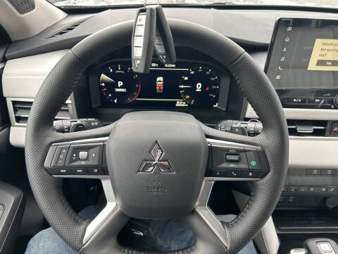 2025 Mitsubishi Outlander SEL Platinum Edition