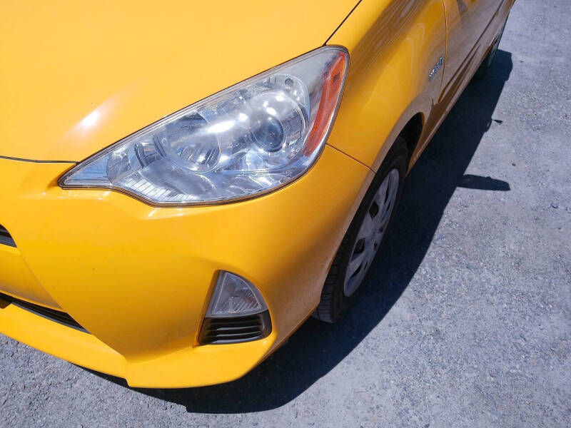 2014 Toyota Prius c Two