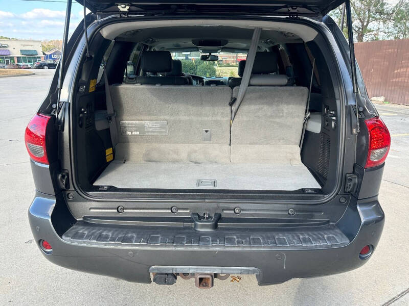 2011 Toyota Sequoia Platinum