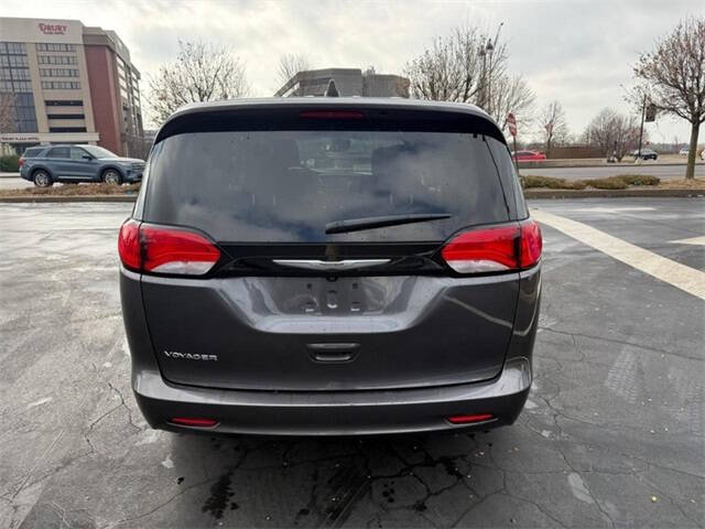 2023 Chrysler Voyager LX